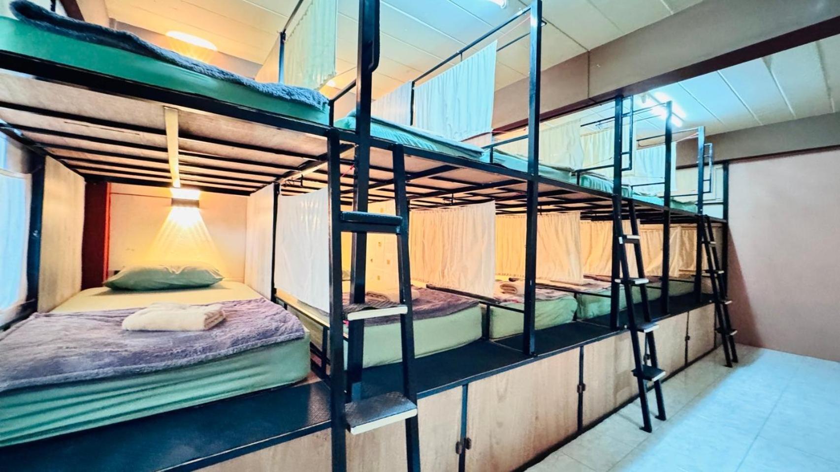 Stay At Moon Hostel Haad Rin Ngoại thất bức ảnh
