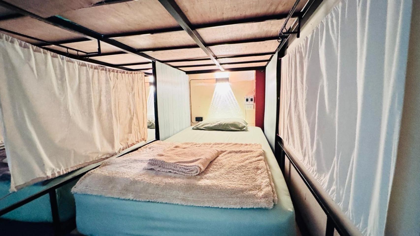 Stay At Moon Hostel Haad Rin Ngoại thất bức ảnh